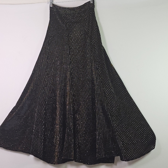 NWT Zara Black Velvet Gold Foil Pleated Maxi Skirt | Size M - Picture 1 of 13